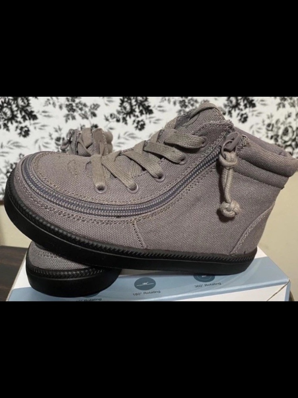 Billy boots toddler size 11 - Picture 2 of 2